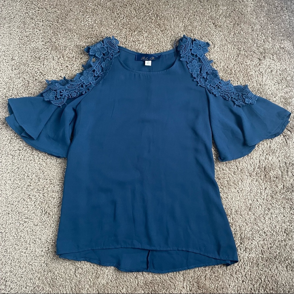 Francesca’s cold should blouse